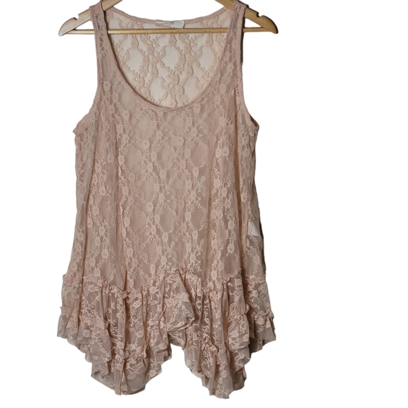 Jade by Jane Lace Sharkbite Hem Sleeveless Tunic Top in Tan - Picture 13 of 16